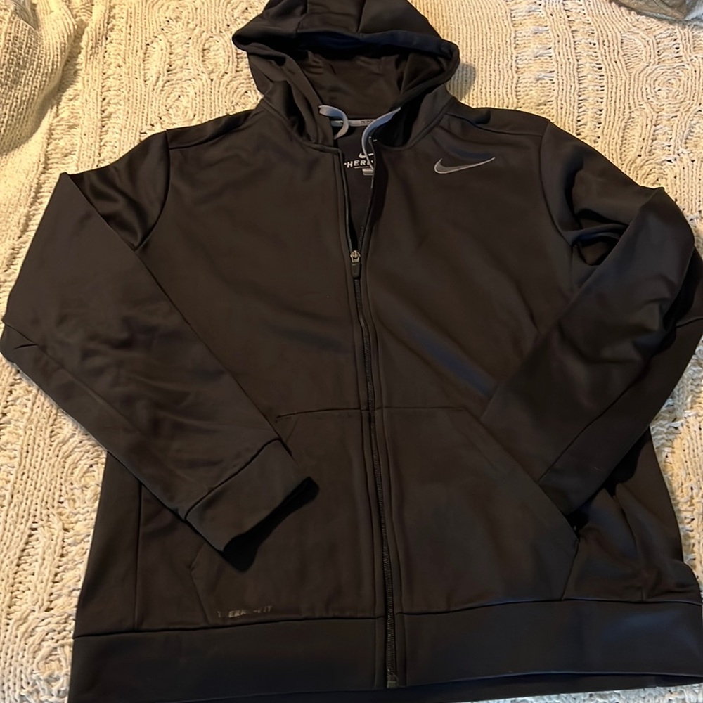 Nike Therma-fit